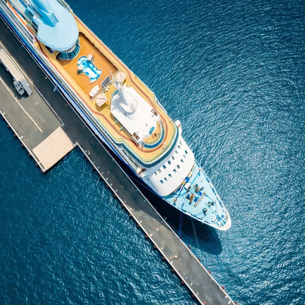 Kreuzfahrten und Yachten